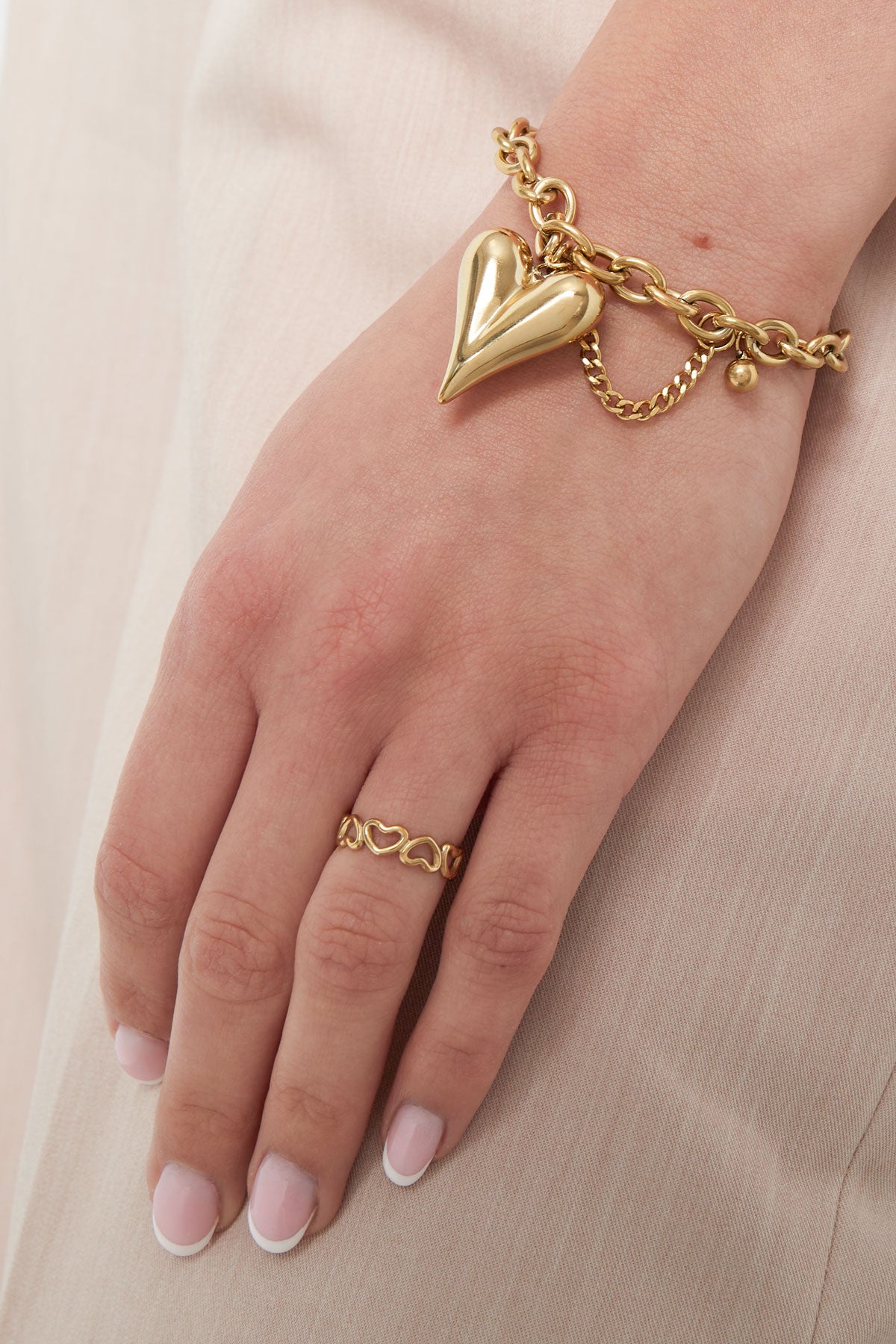 bague love all over