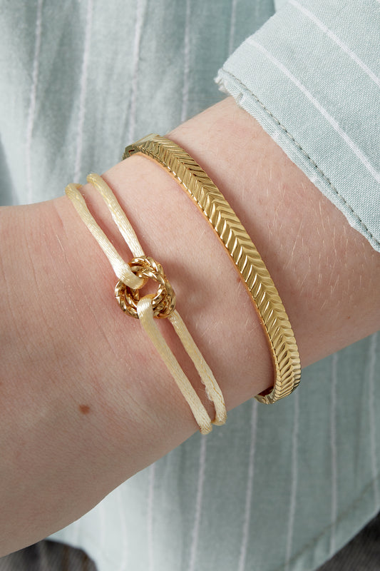 Bracelet nœud ensoleillé